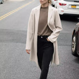 Collar solid color long sleeved jacket